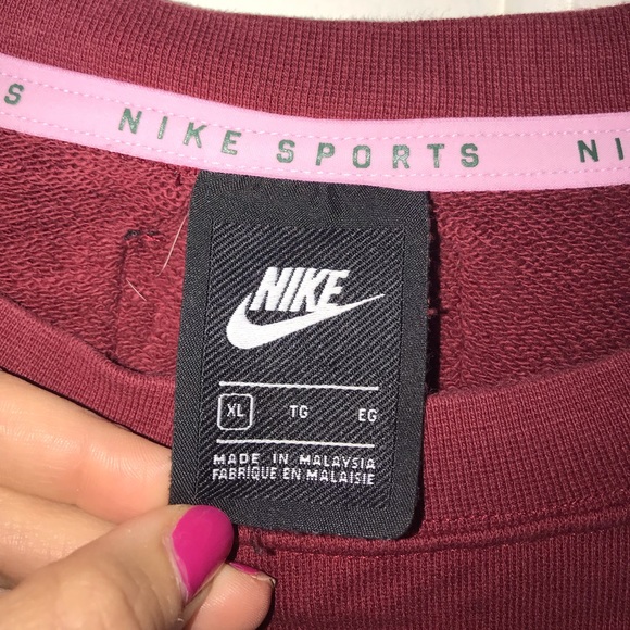 Nike Cropped Crewneck - Picture 3 of 3